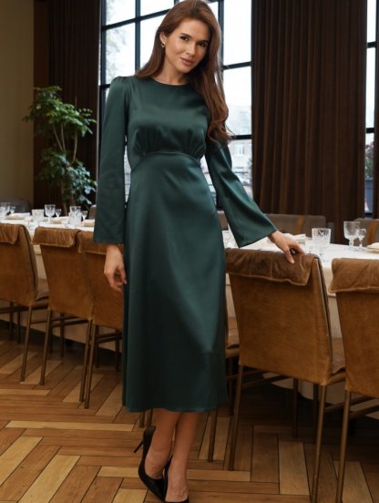 Изумрудное атласное платье для коктейльных мероприятий, фото 1