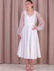 Белое нарядное платье миди с прозрачными широкими рукавами