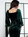 Бархатное изумрудное футлярное платье с открытыми плечами, фото 4