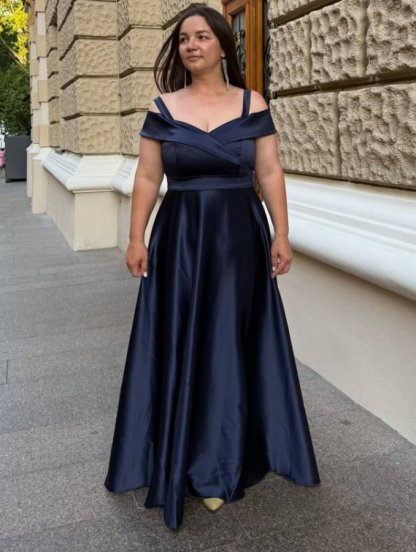 Вечернее темно синее платье с воланом на руки и в большом размере, фото 1