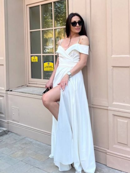 Вечернее белое платье с воланом на руки и в большом размере, фото 1