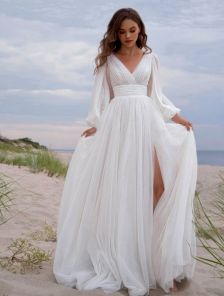 Белое нарядное длинное платье на праздник