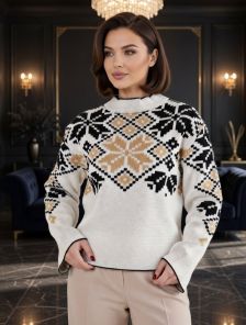 Белый теплый вязаный свитер оверсайз с орнаментом