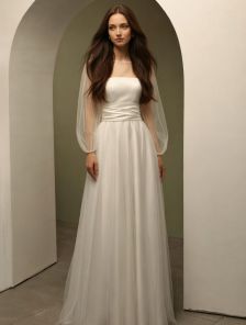 Свадебное длинное атласное платье с прозрачной накидкой