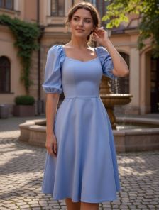 Женское голубое платье с открытыми плечами и коротким рукавом