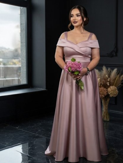 Вечернее светлое платье с воланом на руки и в большом размере, фото 1