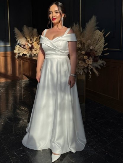 Вечернее белое платье с воланом на руки и в большом размере, фото 1