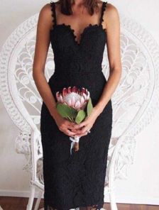 Нежное кружевное платье в черном цвете