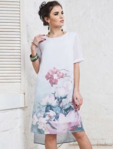 Шифоновое платье с цветочным принтом и коротким рукавом