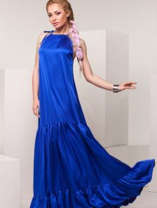 Невероятно женственный летний сарафан синего цвета