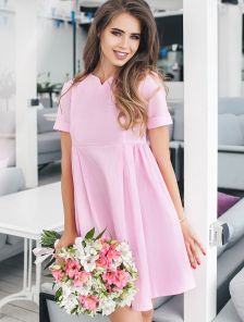 Розовое льняное платье свободного кроя