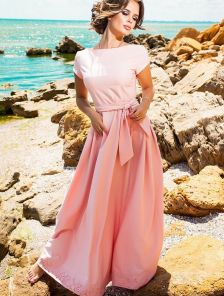 Элегантное розовое платье в пол с перфорацией по подолу