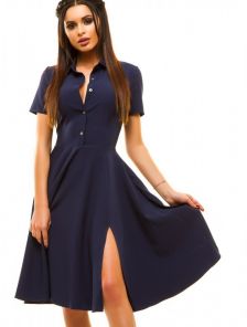 Темно-синее платье миди с кокетливым разрезом