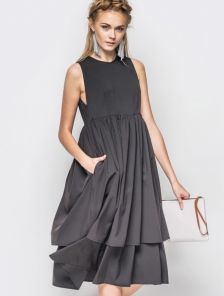 Стильное черное платье с оригинальной спинкой миди длины