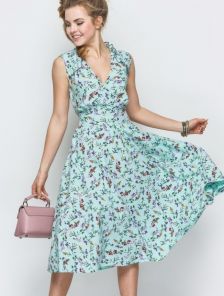 Легкое летнее платье миди с цветочным принтом