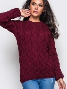 Модный бордовый свитер свободного фасона с узором "коса"