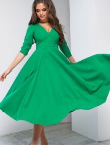 Элегантное зеленое платье с юбкой "солнце"