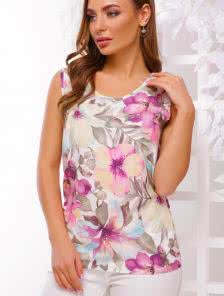 Стильная блузка с нежным цветочным принтом