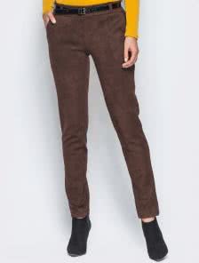 Практичные замшевые брюки под пояс на резинке в коричневом цвете
