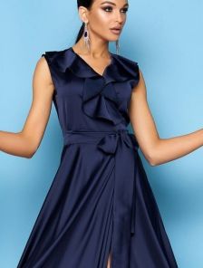 Длинное шикарное нарядное платье из шелка в темно-синем цвете